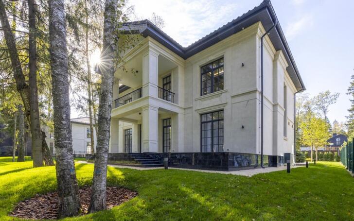 2-этажный коттедж 460 м² с отделкой