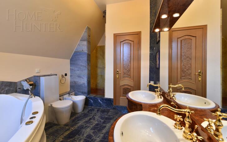 2-этажный коттедж 490 м² с отделкой