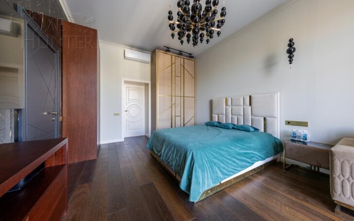 2-этажный коттедж 700 м² с отделкой