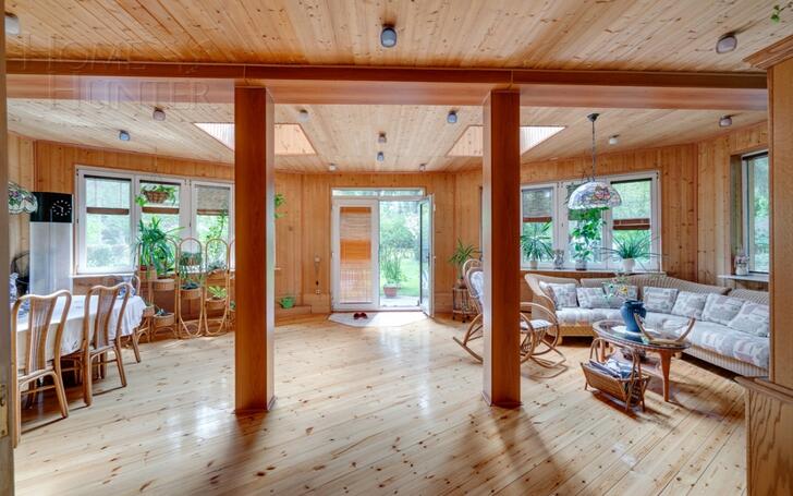 3-этажный коттедж 650 м² с отделкой