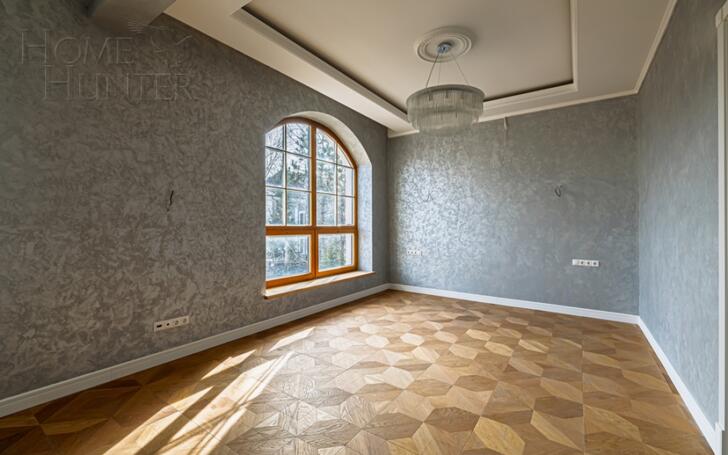 2-этажный коттедж 1 000 м² с отделкой