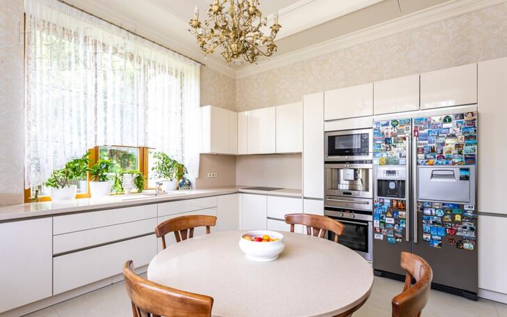 3-этажный коттедж 750 м² с отделкой