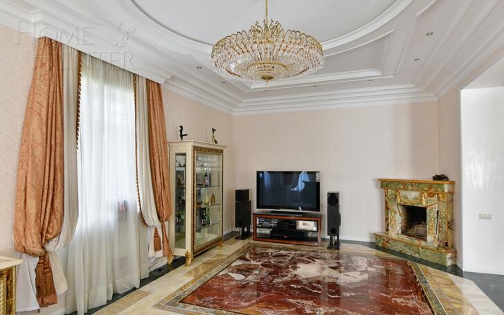3-этажный коттедж 350 м² с отделкой