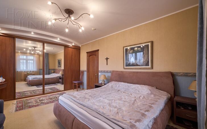 2-этажный коттедж 350 м² с отделкой