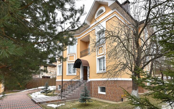 2-этажный коттедж 700 м² с отделкой