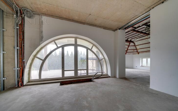 2-этажный коттедж 2 800 м² без отделки