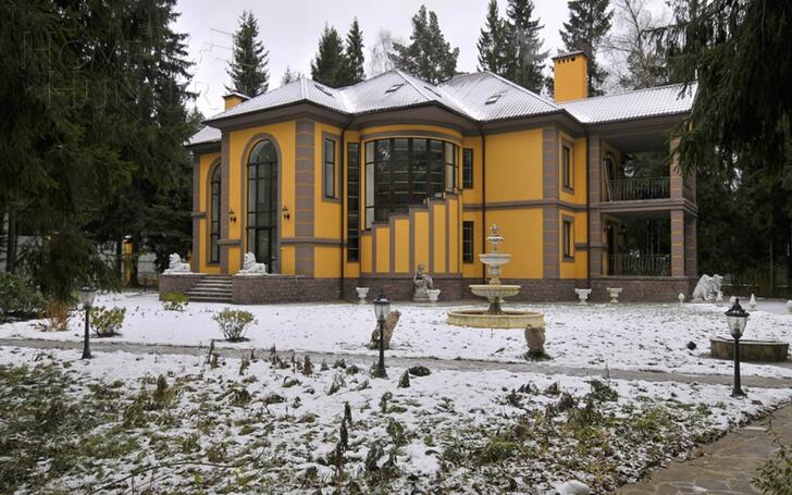 2-этажный коттедж 1 500 м² с отделкой