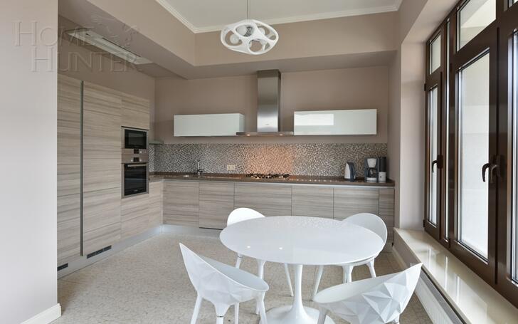 2-этажный коттедж 350 м² с отделкой