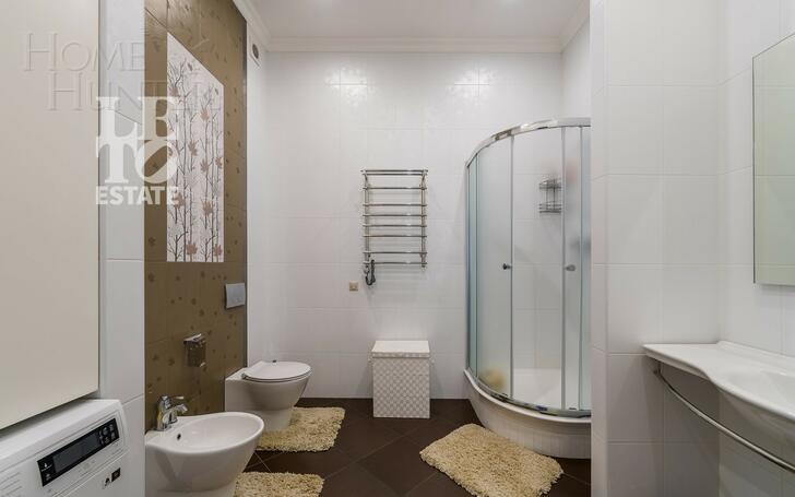2-этажный коттедж 286.6 м² с отделкой