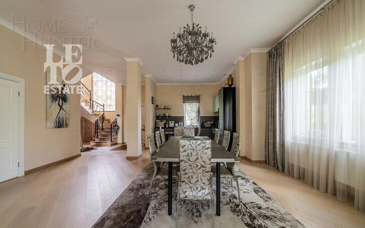 2-этажный коттедж 286.6 м² с отделкой