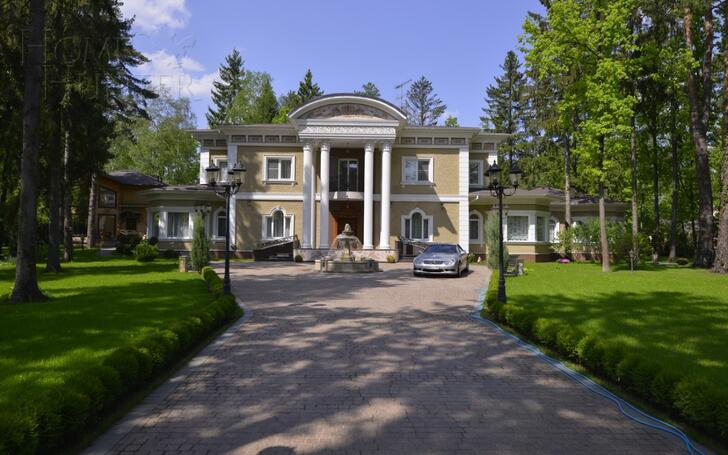 2-этажный коттедж 670 м² с отделкой