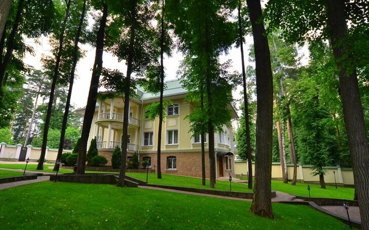 2-этажный коттедж 885 м² с отделкой