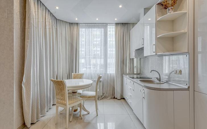1-КОМН. КВАРТИРА С ОТДЕЛКОЙ 50 М² НА 2 ЭТАЖЕ