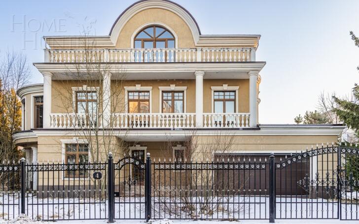 2-этажный коттедж 600 м² без отделки