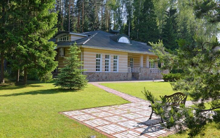 2-этажный коттедж 570 м² с отделкой