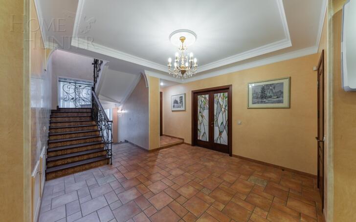 2-этажный коттедж 600 м² с отделкой