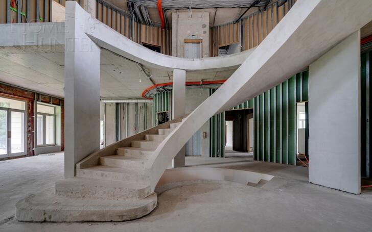 2-этажный коттедж 2 800 м² без отделки