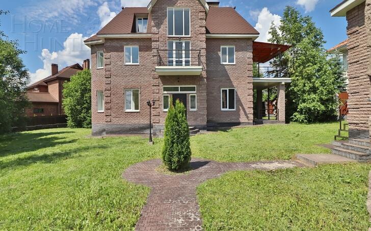 3-этажный коттедж 372 м² с отделкой