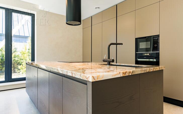 2-этажный коттедж 320 м² с отделкой