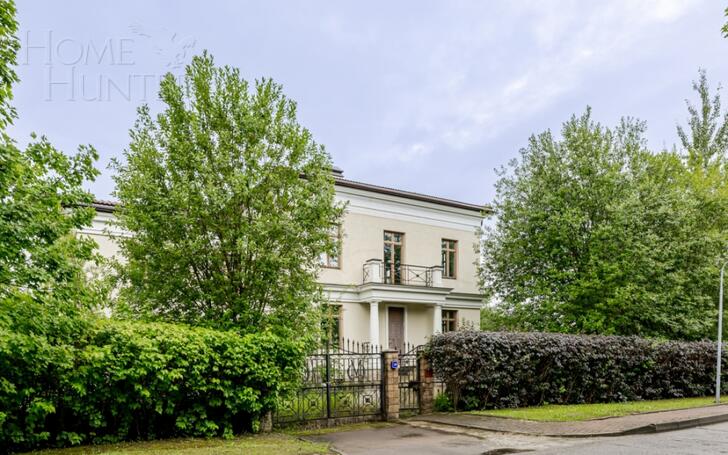 2-этажный коттедж 550 м² без отделки