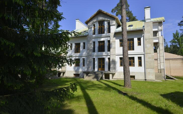 2-этажный коттедж 1 200 м² без отделки