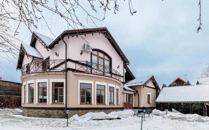 2-этажный коттедж 350 м² с отделкой