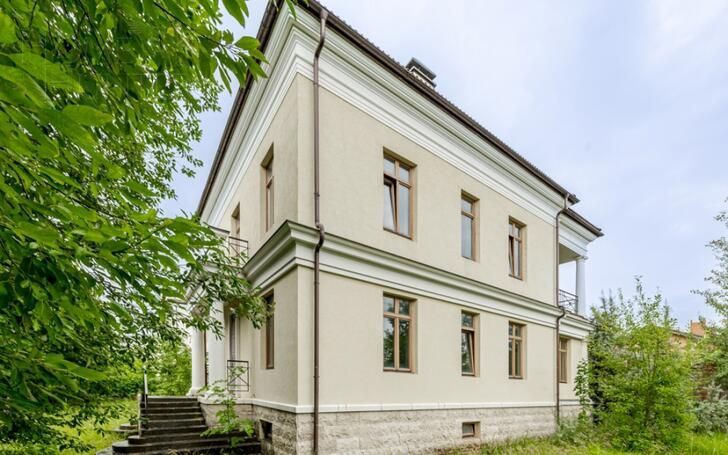 2-этажный коттедж 550 м² без отделки