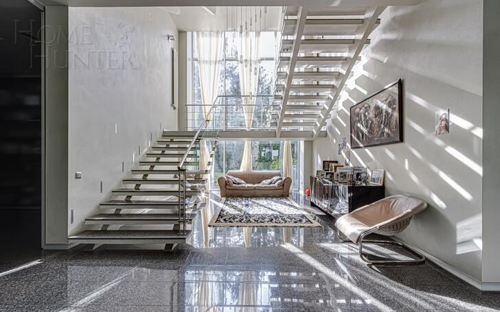 2-этажный коттедж 850 м² с отделкой