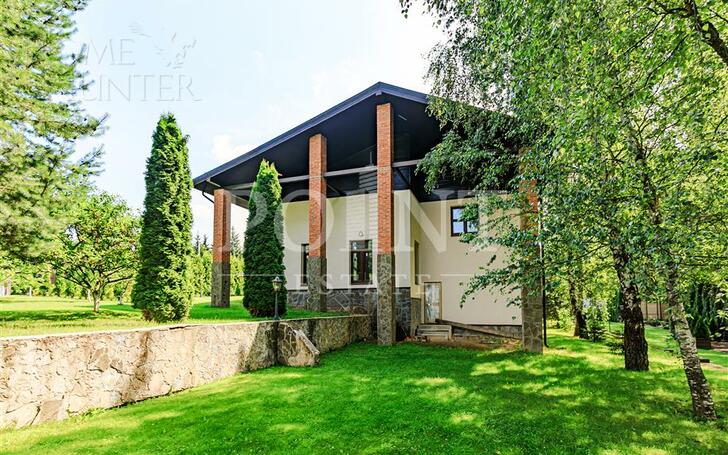 2-этажный коттедж 1 140 м² с отделкой