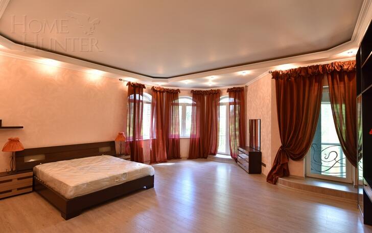 2-этажный коттедж 1 500 м² с отделкой