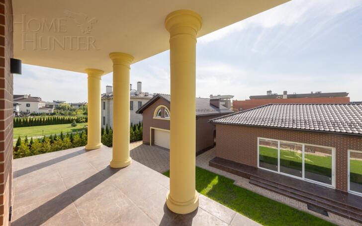 2-этажный коттедж 900 м² с отделкой