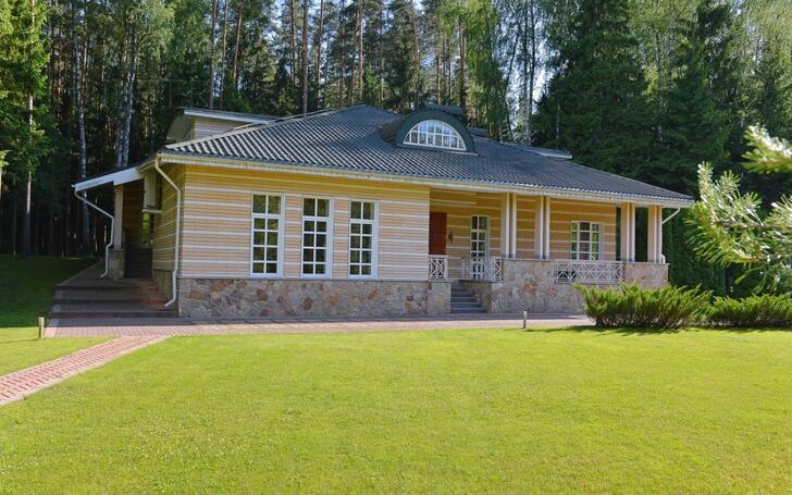 2-этажный коттедж 570 м² с отделкой