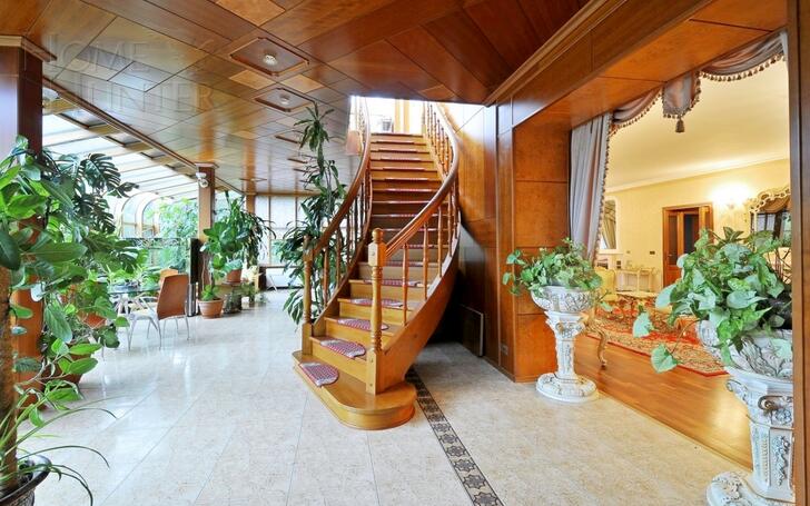 2-этажный коттедж 800 м² с отделкой