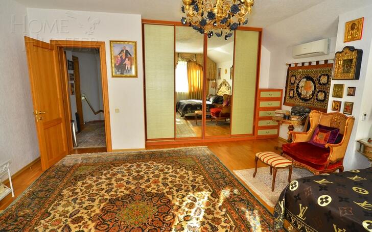 2-этажный коттедж 350 м² с отделкой