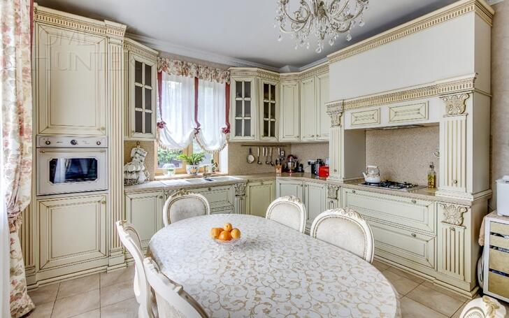 2-этажный коттедж 360 м² с отделкой