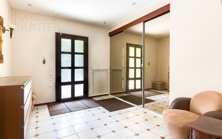 2-этажный коттедж 650 м² с отделкой