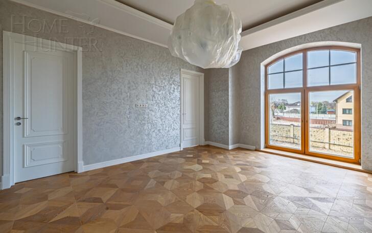 2-этажный коттедж 1 000 м² с отделкой