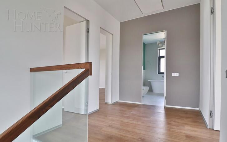 2-этажный коттедж 250 м² с отделкой