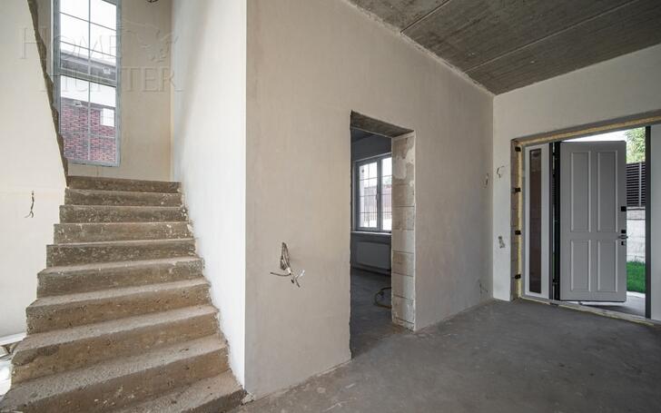 2-этажный коттедж 240 м² без отделки