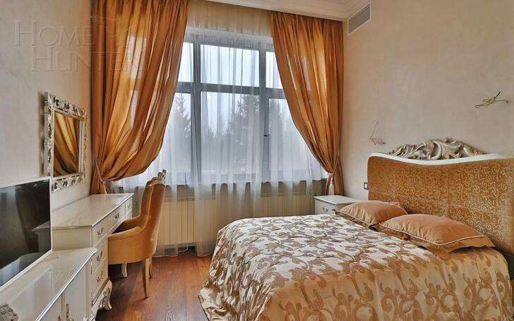 3-этажный коттедж 900 м² с отделкой
