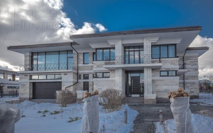 2-этажный коттедж 989.7 м² с отделкой