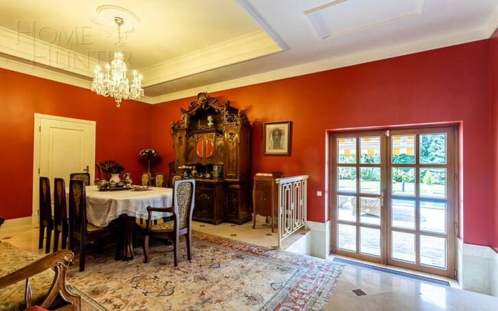 3-этажный коттедж 750 м² с отделкой