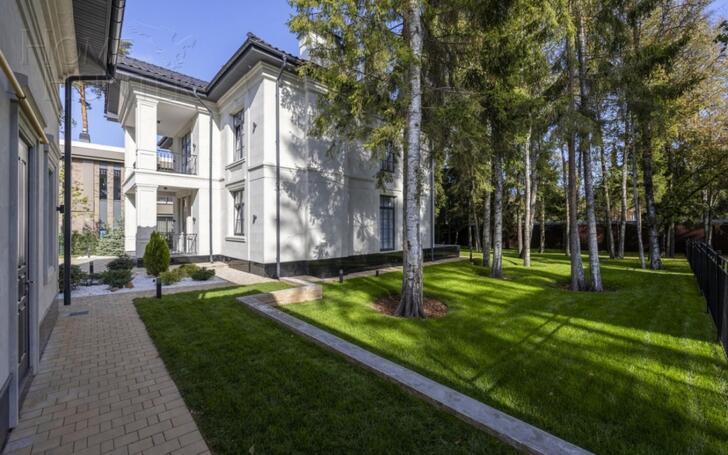 2-этажный коттедж 460 м² с отделкой