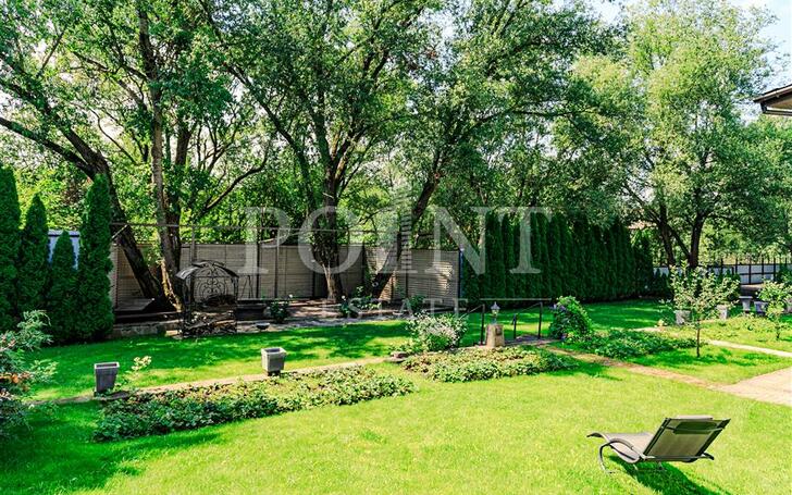 2-этажный коттедж 1 140 м² с отделкой