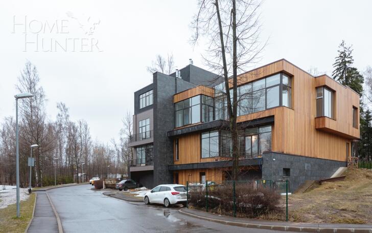 3-этажный таунхаус 945 м² с отделкой