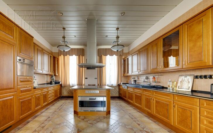 2-этажный коттедж 1 200 м² с отделкой