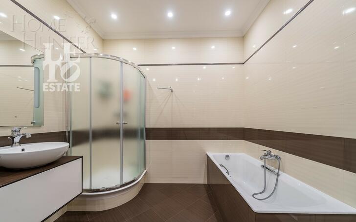 2-этажный коттедж 286.6 м² с отделкой