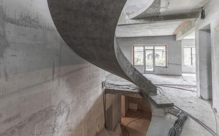 2-этажный коттедж 560 м² без отделки