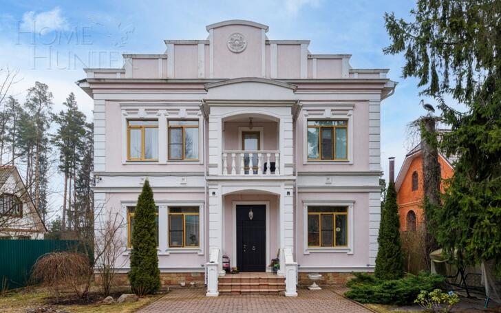 2-этажный коттедж 261 м² с отделкой