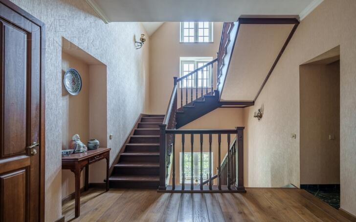 2-этажный коттедж 345 м² с отделкой
